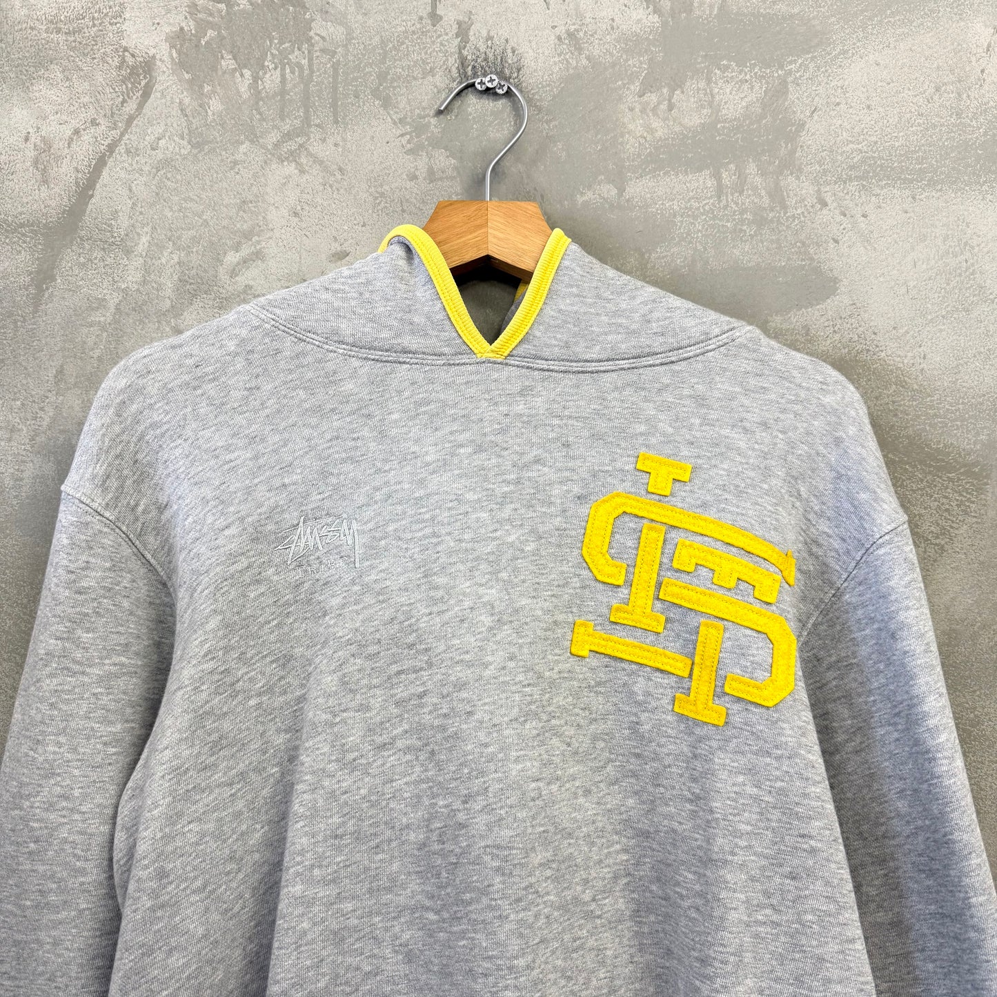 STUSSY TRIBE 刺繍ロゴ プルオーバー パーカー ステューシー