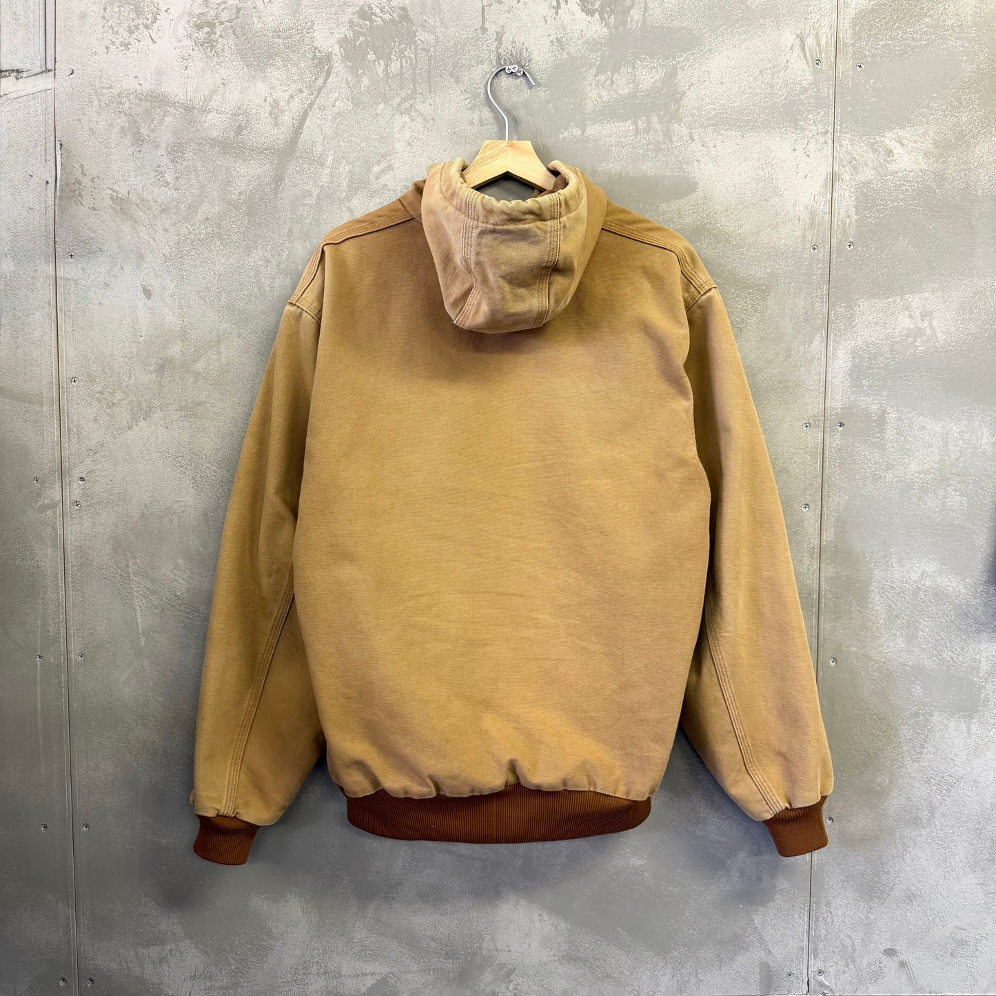 carhartt アクティブジャケット