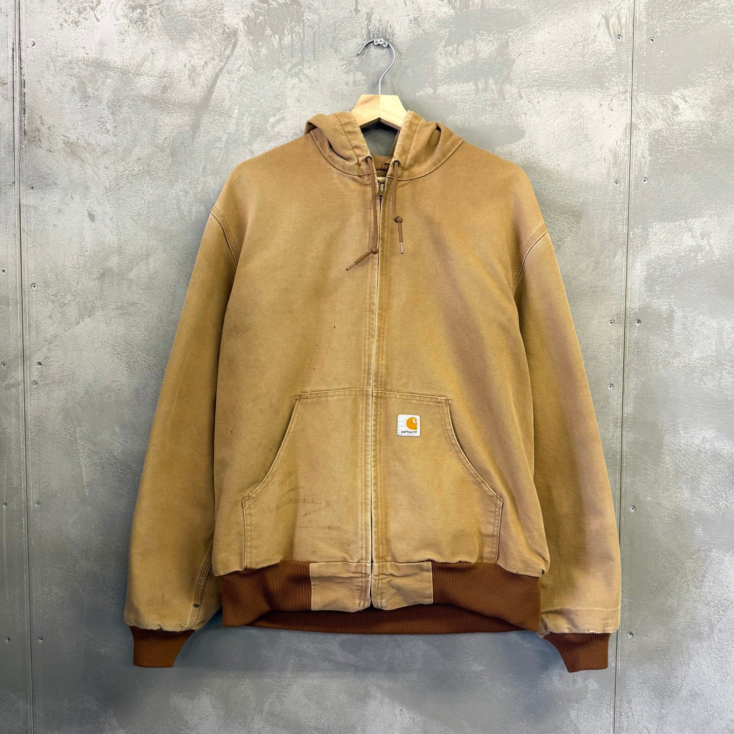 carhartt アクティブジャケット