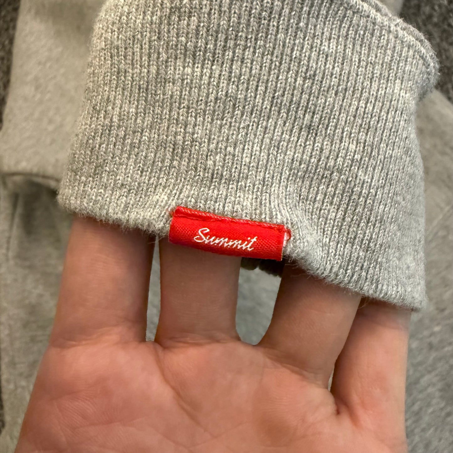 SUMMIT プルオーバーパーカー