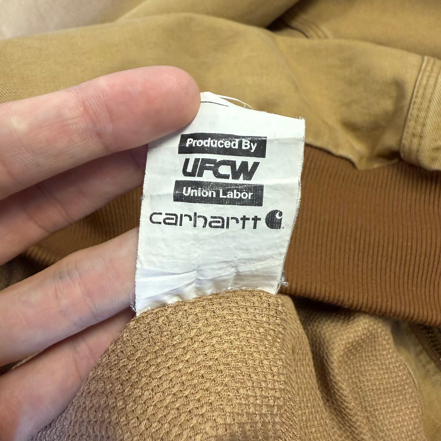 carhartt アクティブジャケット